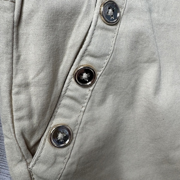 Stella Parker Collection Tan Khaki Gold‎ Button Pocket Shorts Size 14 NWT - Picture 2 of 5